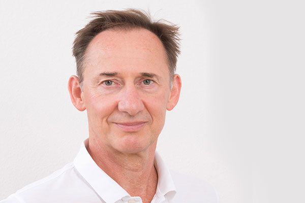 Dr. Andreas Wolf